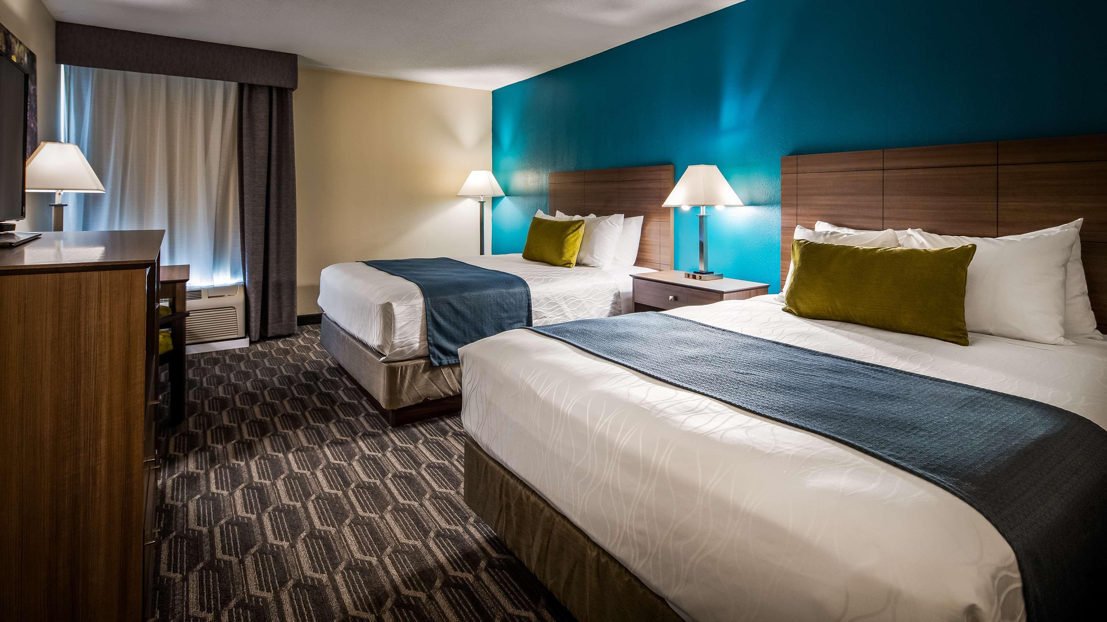 Best Western Plus Yadkin Valley Inn & Suites Jonesville Exterior photo