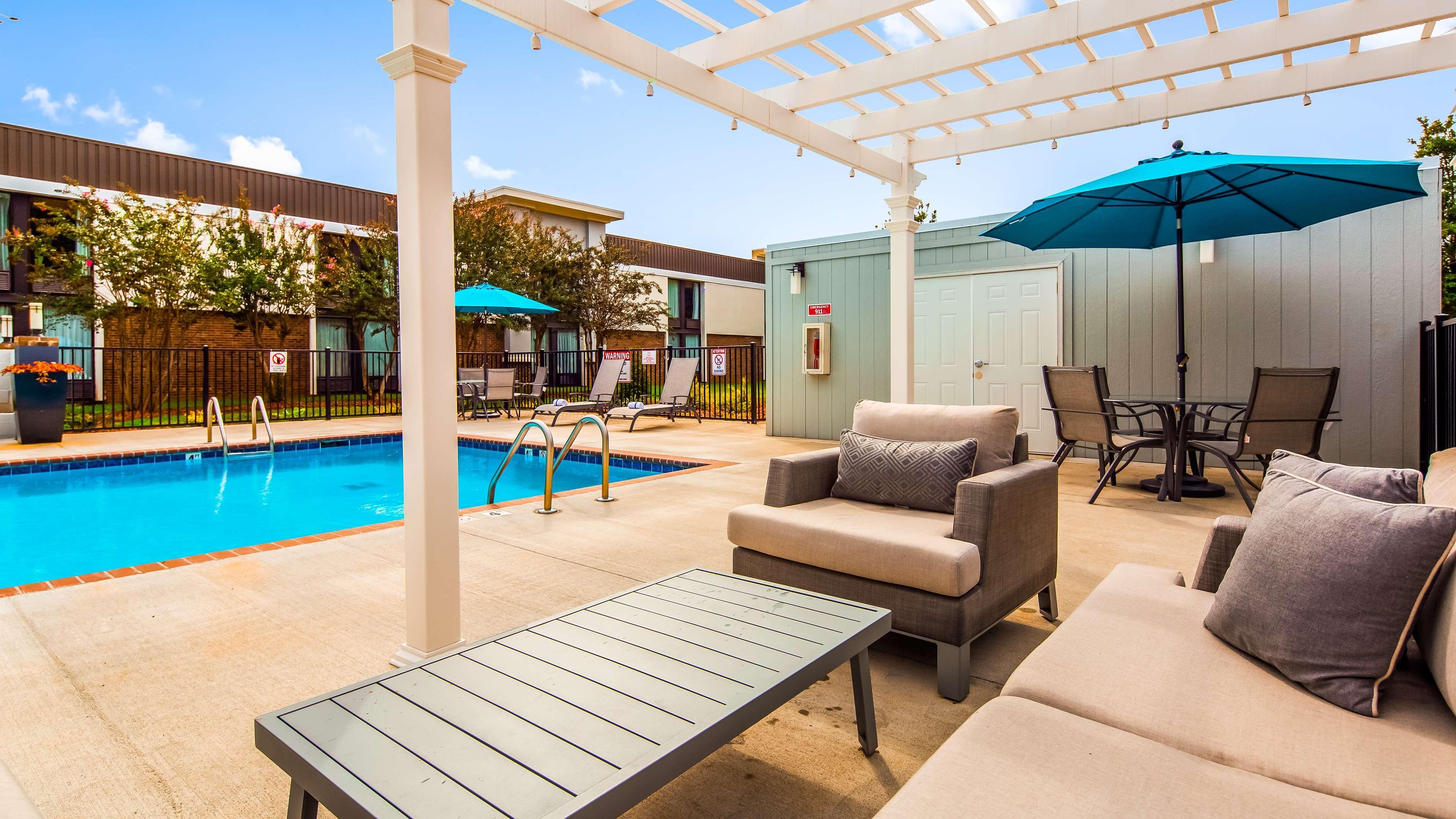 Best Western Plus Yadkin Valley Inn & Suites Jonesville Exterior photo