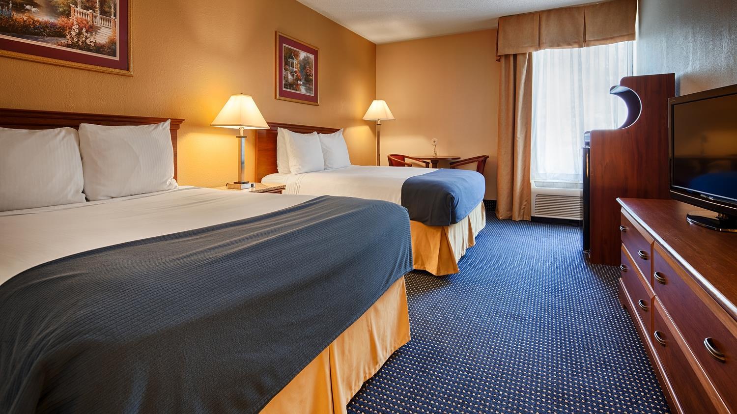 Best Western Plus Yadkin Valley Inn & Suites Jonesville Exterior photo