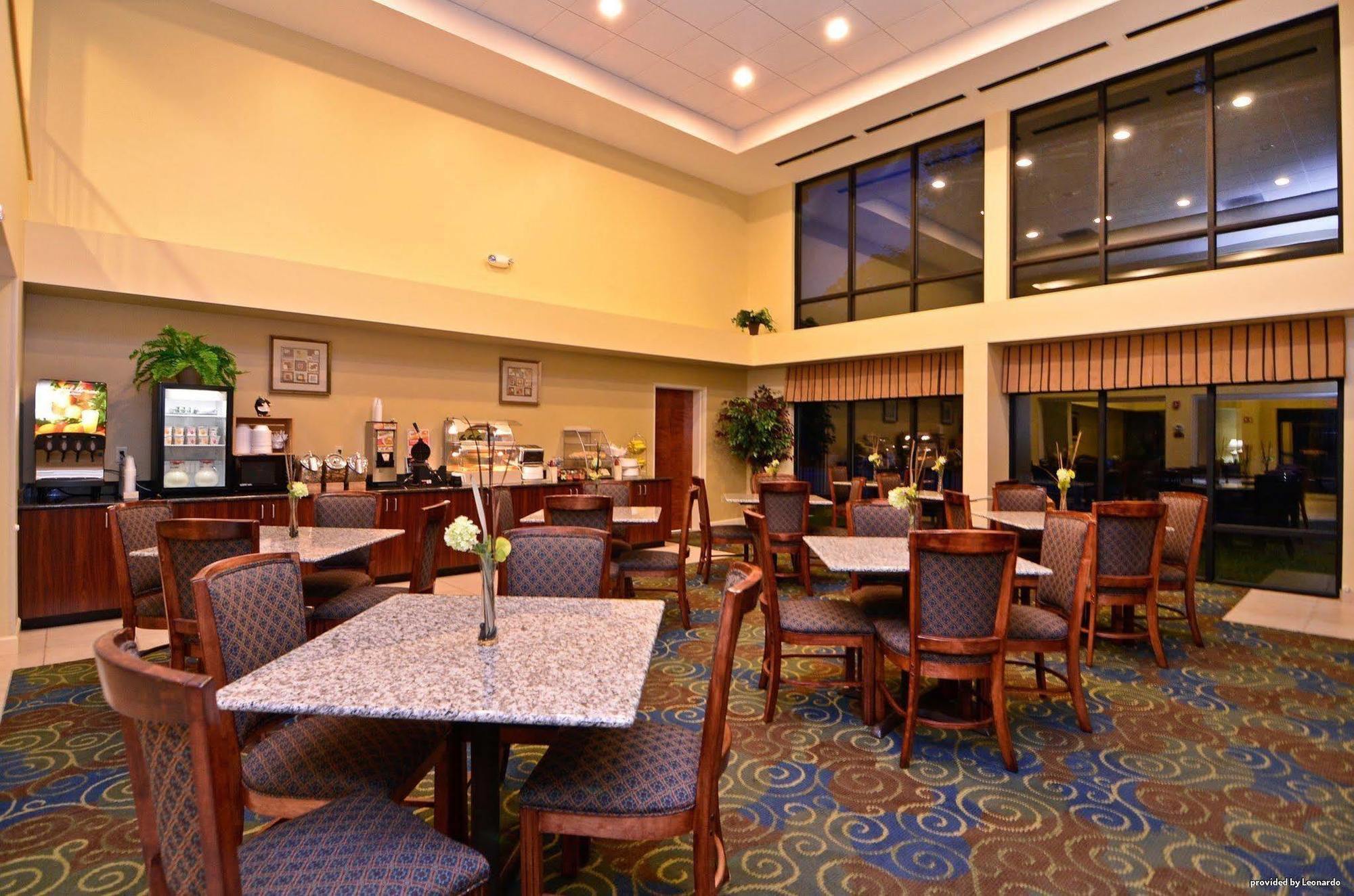 Best Western Plus Yadkin Valley Inn & Suites Jonesville Restaurant photo