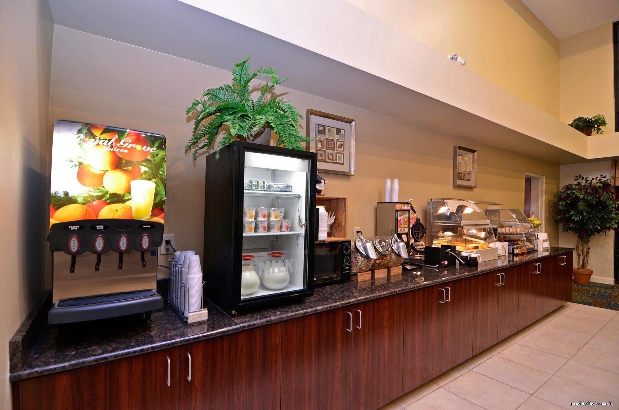 Best Western Plus Yadkin Valley Inn & Suites Jonesville Restaurant photo