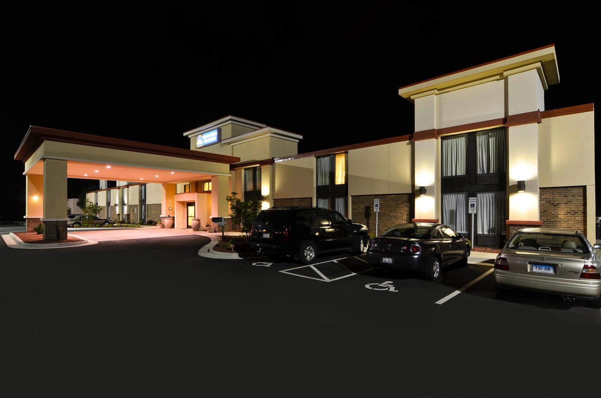Best Western Plus Yadkin Valley Inn & Suites Jonesville Exterior photo